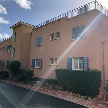 Schoenes 3 Apartment, Meerblick, Pool, Freies Wlan Apartman *