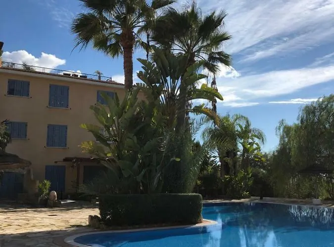 Schoenes 3 Apartment, Meerblick, Pool, Freies Wlan Πέγεια