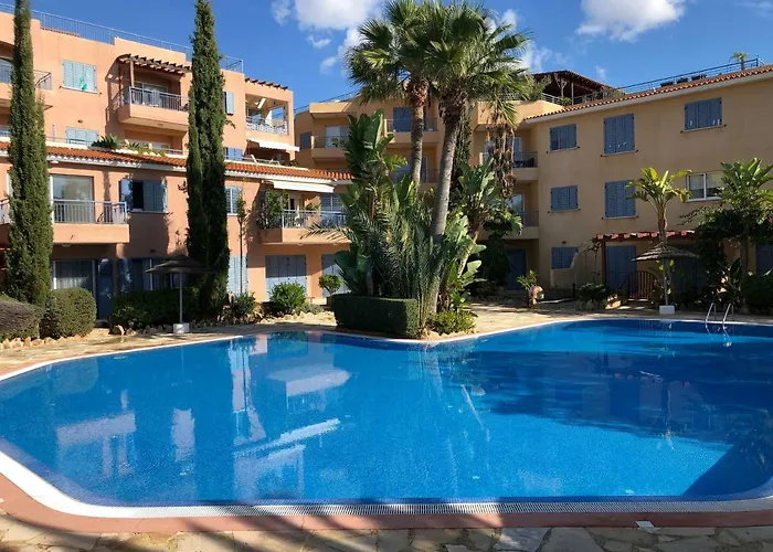 Schoenes 3 Apartment, Meerblick, Pool, Freies Wlan Διαμέρισμα *