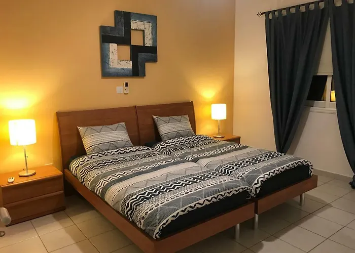 Schoenes 3 Apartment, Meerblick, Pool, Freies Wlan Πέγεια